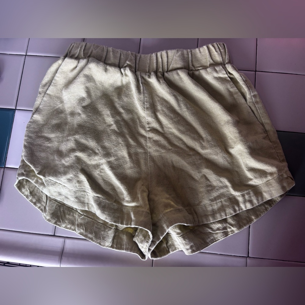 Linen Shorts (soft green/lime color)